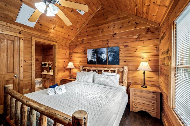 Cabin in Pigeon Forge, US