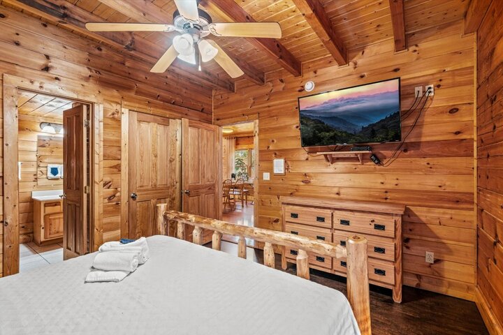 Cabin in Pigeon Forge, US