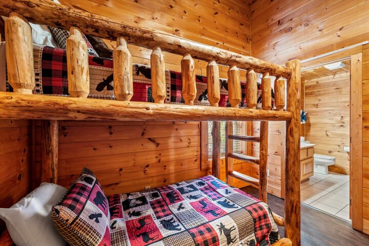 Cabin in Pigeon Forge, US