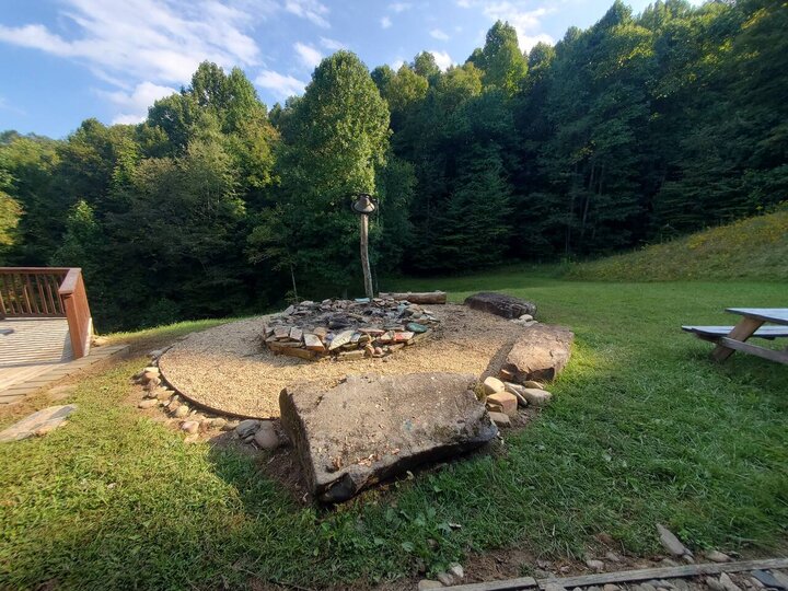 Home in Spruce Pine, US