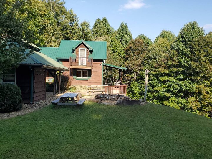 Home in Spruce Pine, US