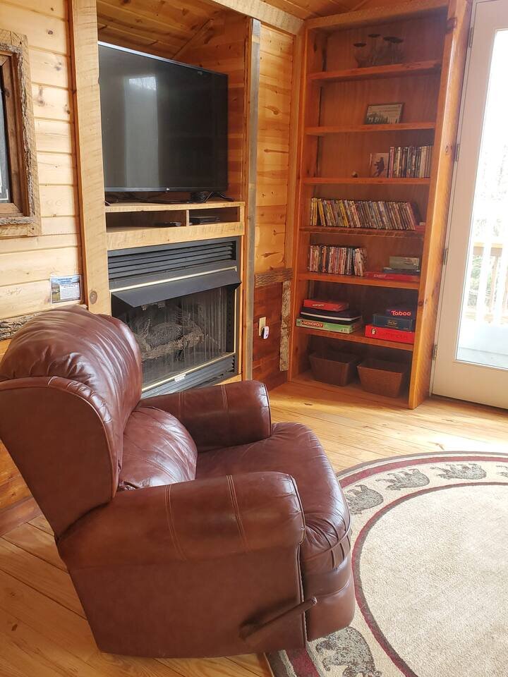 Home in Spruce Pine, US