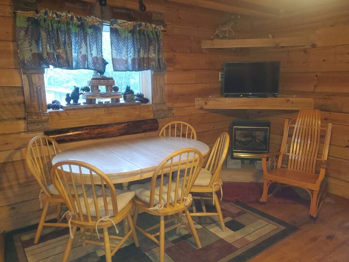 Home in Spruce Pine, US