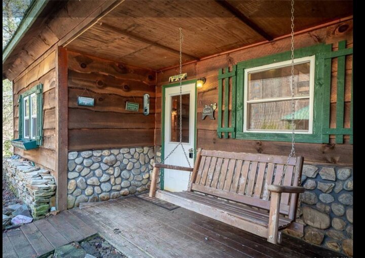 Home in Spruce Pine, US