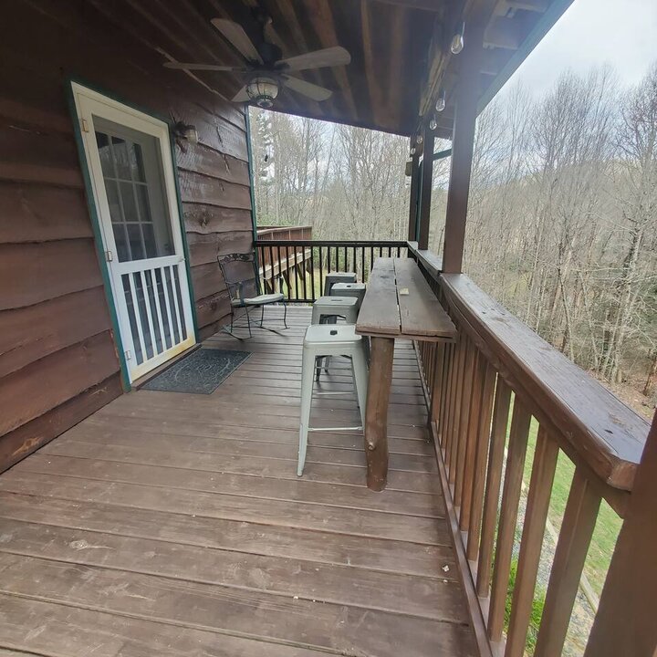 Home in Spruce Pine, US