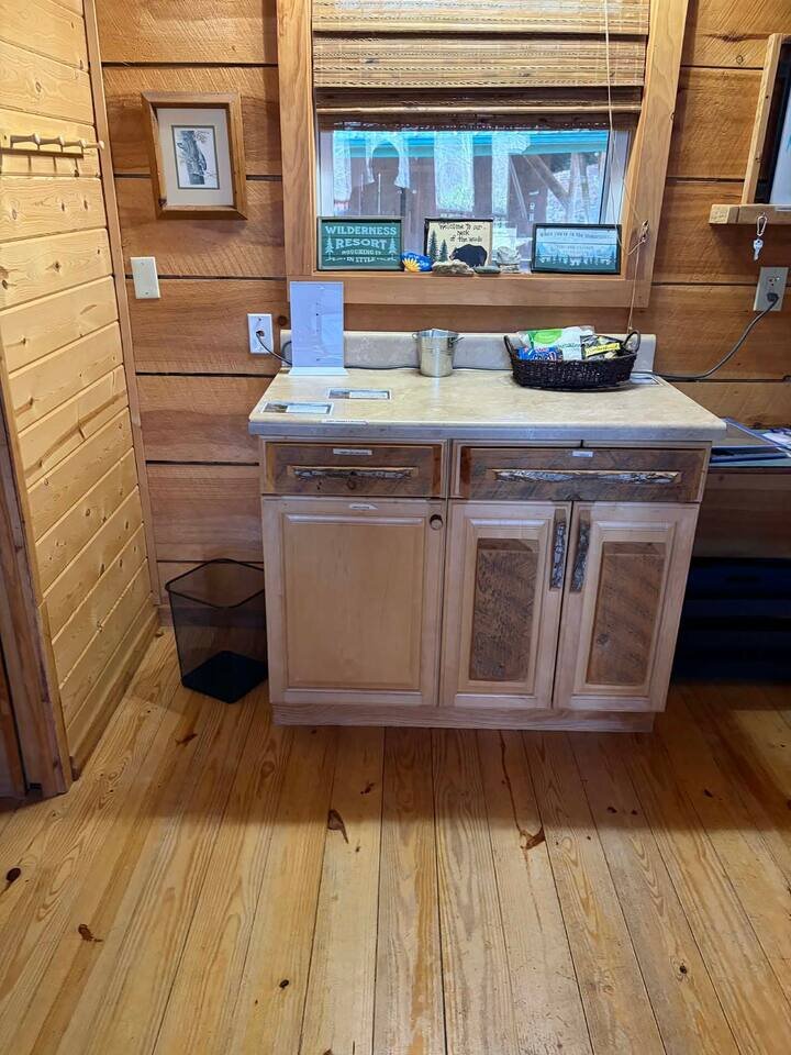 Home in Spruce Pine, US