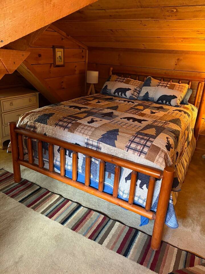 Home in Spruce Pine, US