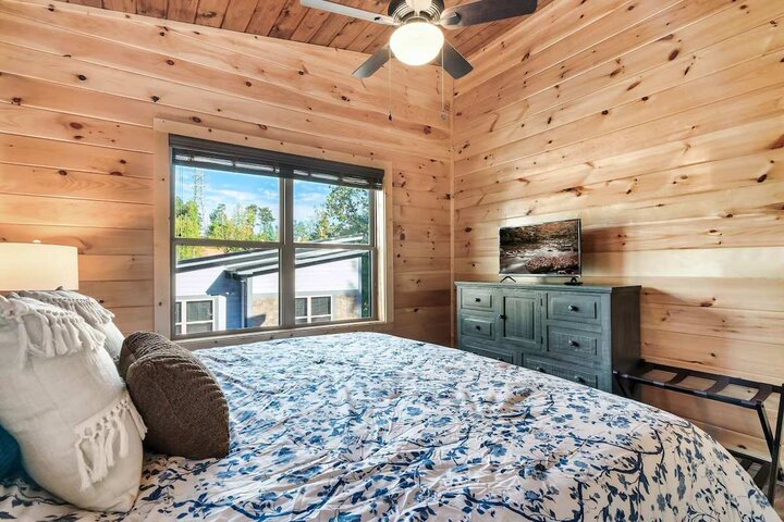 Cabin in Pigeon Forge, US