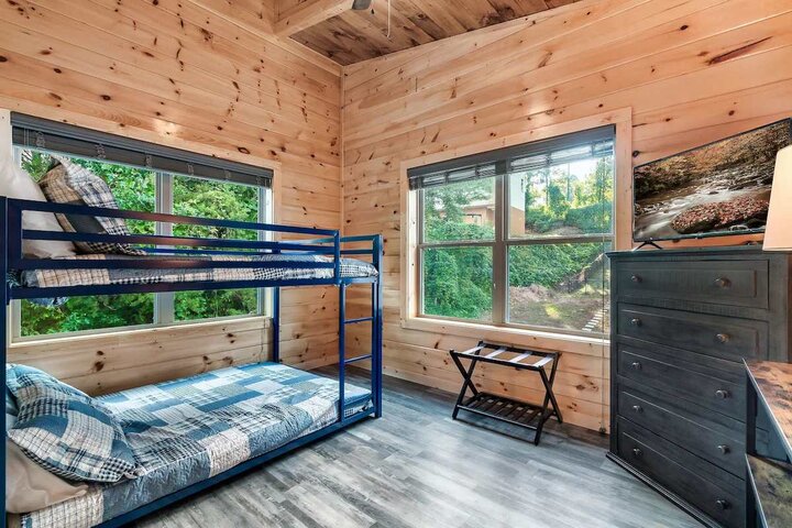 Cabin in Pigeon Forge, US