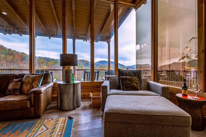 Cabin in Sevierville, US