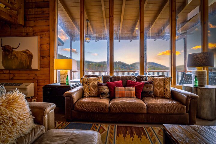 Cabin in Sevierville, US