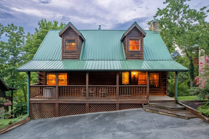 Cabin in Pigeon Forge, US