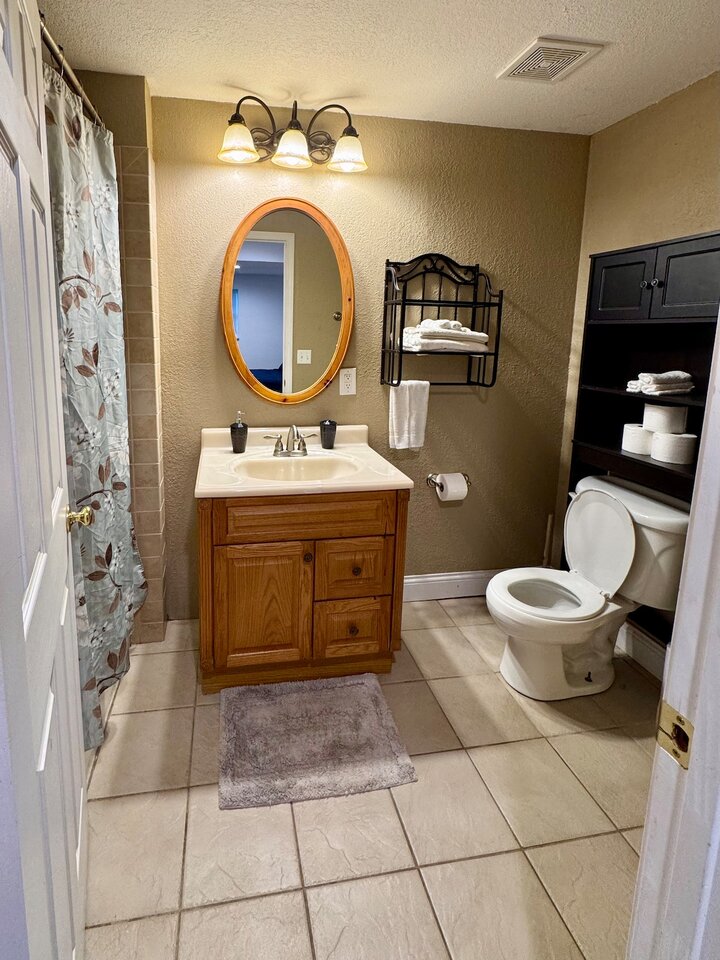 Home in Saint Robert, US