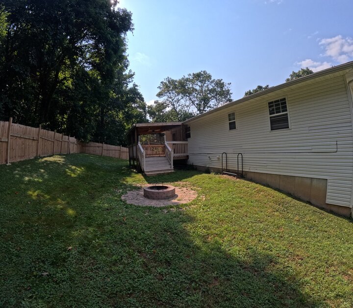 Home in Saint Robert, US