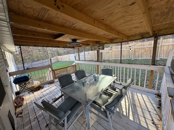 Home in Saint Robert, US