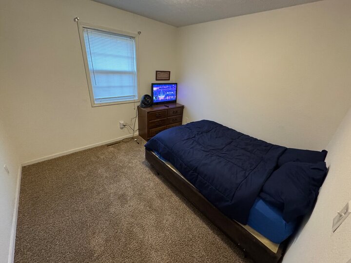 Home in Saint Robert, US