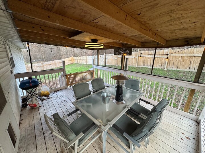 Home in Saint Robert, US