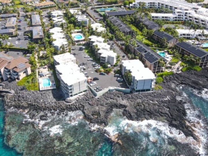 Condominium in Kailua-Kona, US
