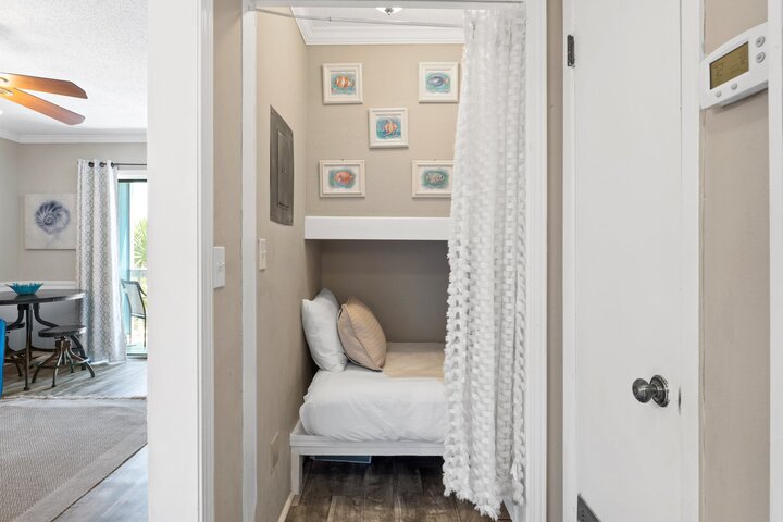 Condo in Miramar Beach, US