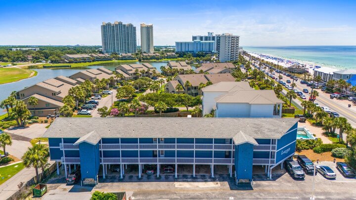 Condo in Miramar Beach, US