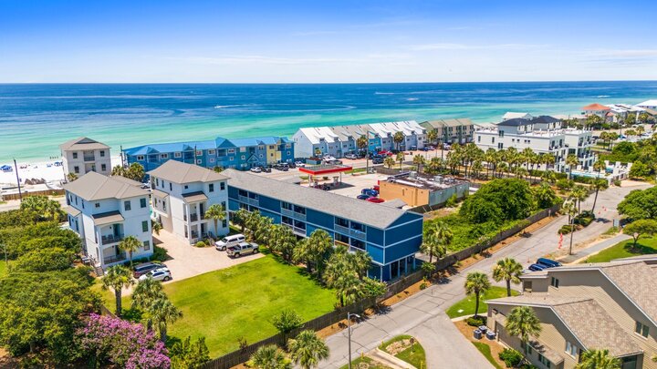 Condo in Miramar Beach, US