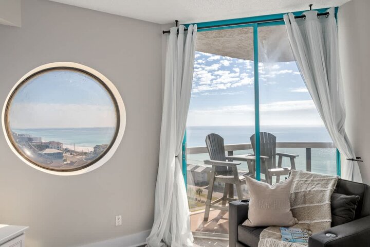 Condominium in Miramar Beach, US