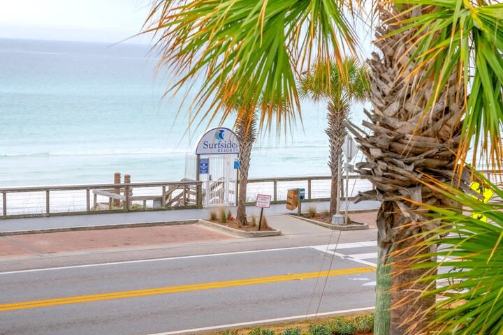 Condominium in Miramar Beach, US