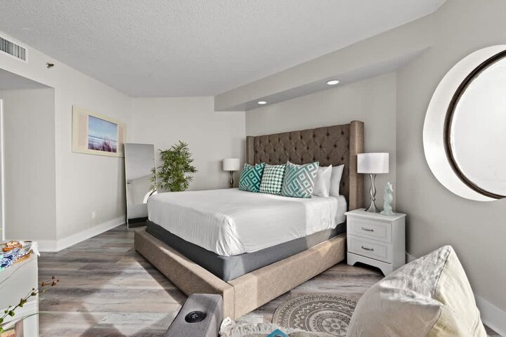 Condominium in Miramar Beach, US