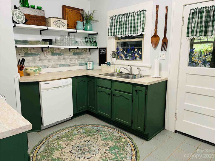 Cottage in Woodfin, US