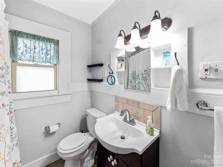 Cottage in Woodfin, US