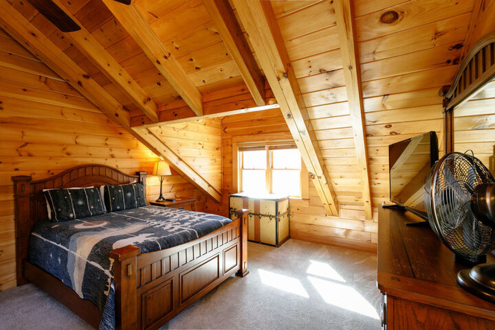 Cabin in Old Fort, US