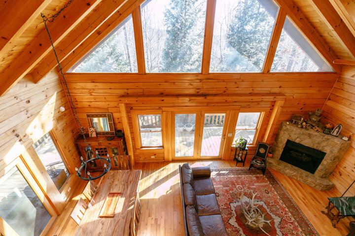 Cabin in Old Fort, US