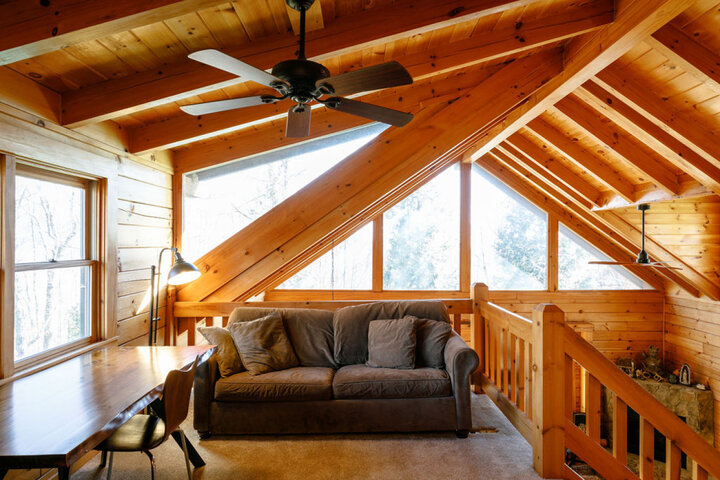 Cabin in Old Fort, US