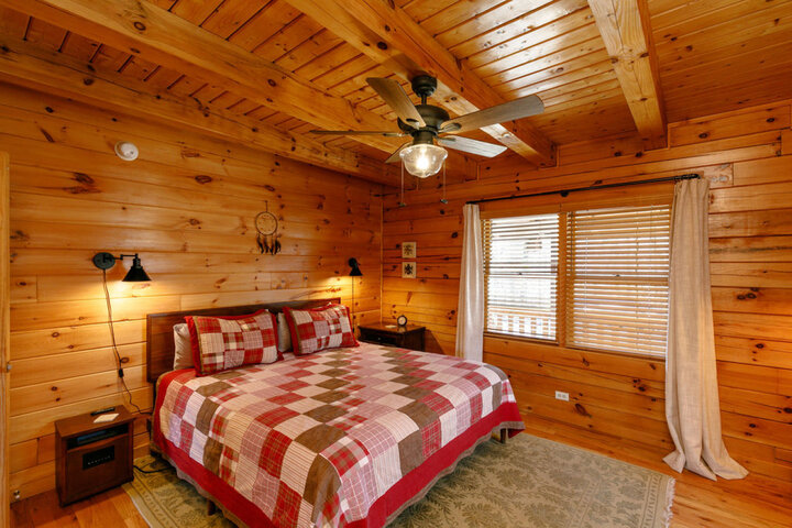 Cabin in Old Fort, US