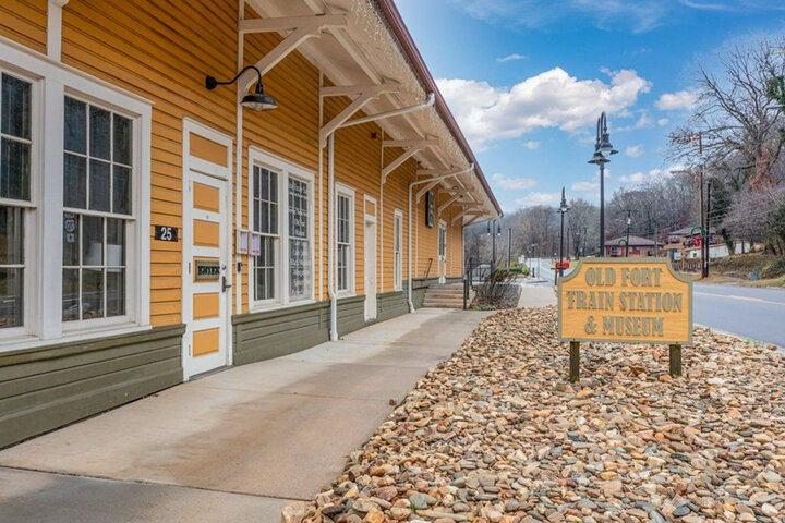 House in Old Fort, US