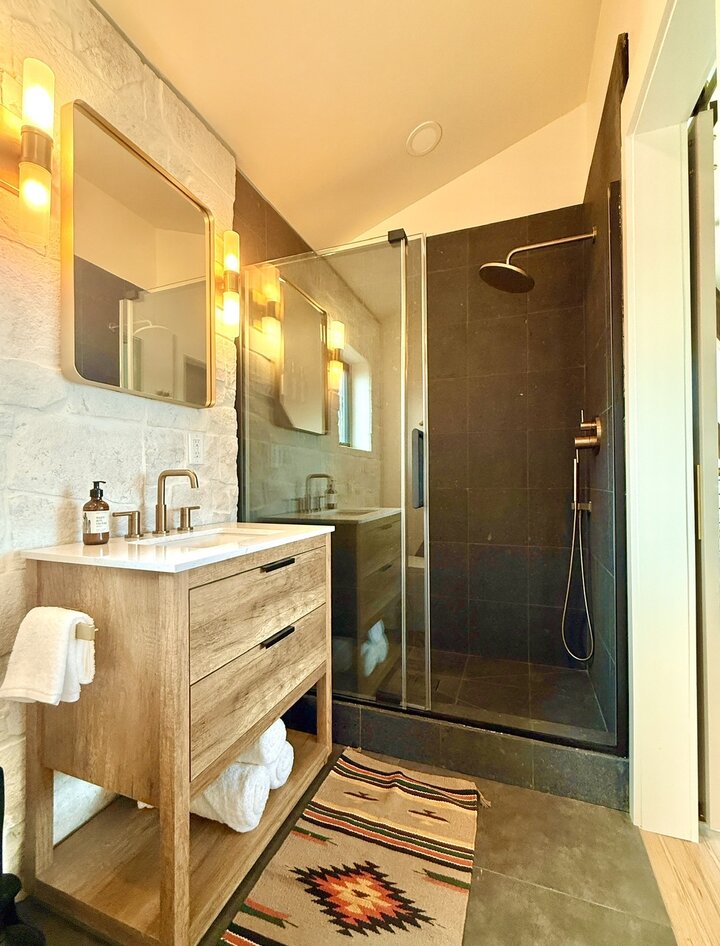 Cabin in Williams, US