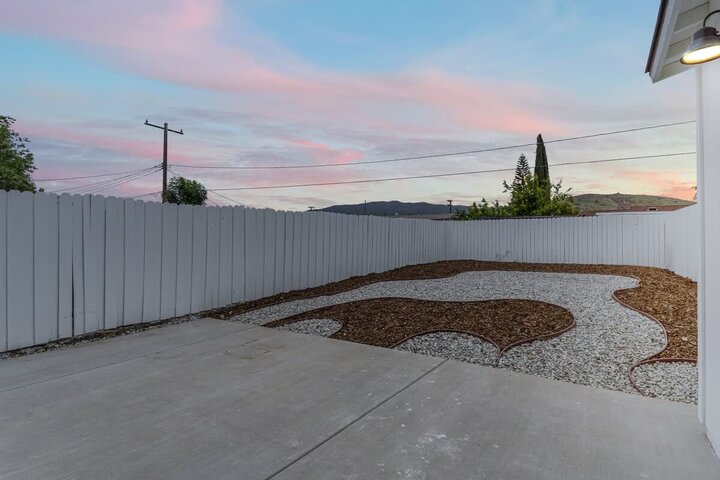 Apartment in Simi Valley, US