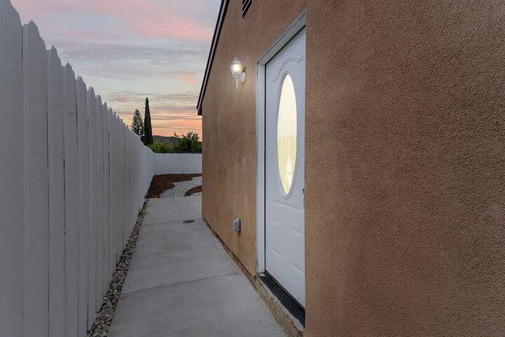 Apartment in Simi Valley, US