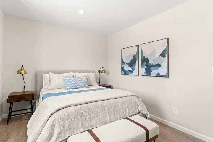 Apartment in Simi Valley, US