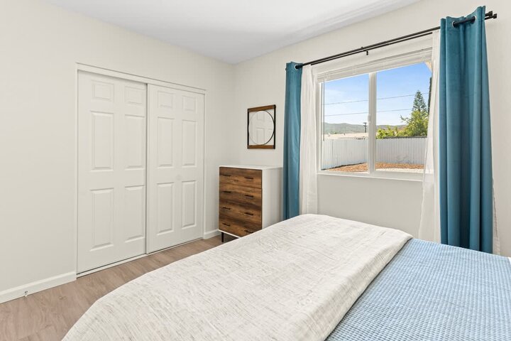 Apartment in Simi Valley, US