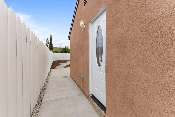 Apartment in Simi Valley, US