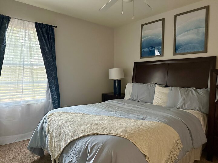 Rental unit in St Robert, US