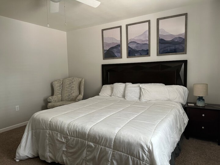 Rental unit in St Robert, US