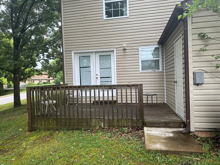 Rental unit in St Robert, US