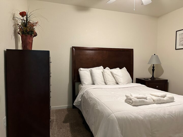 Rental unit in St Robert, US