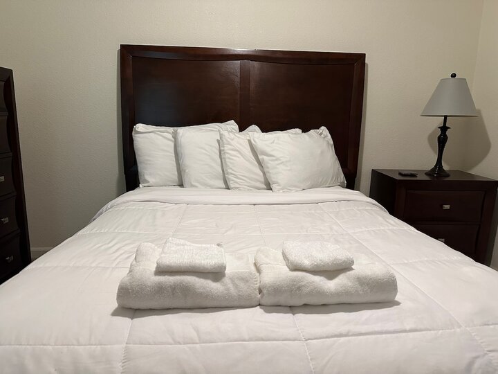 Rental unit in St Robert, US