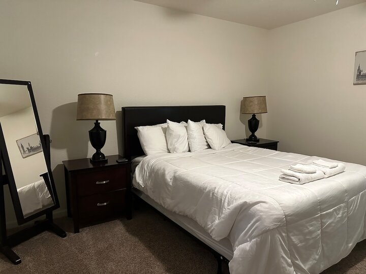 Rental unit in St Robert, US