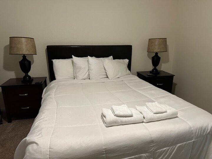 Rental unit in St Robert, US