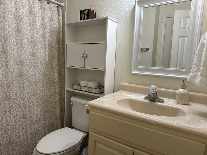 Rental unit in St Robert, US