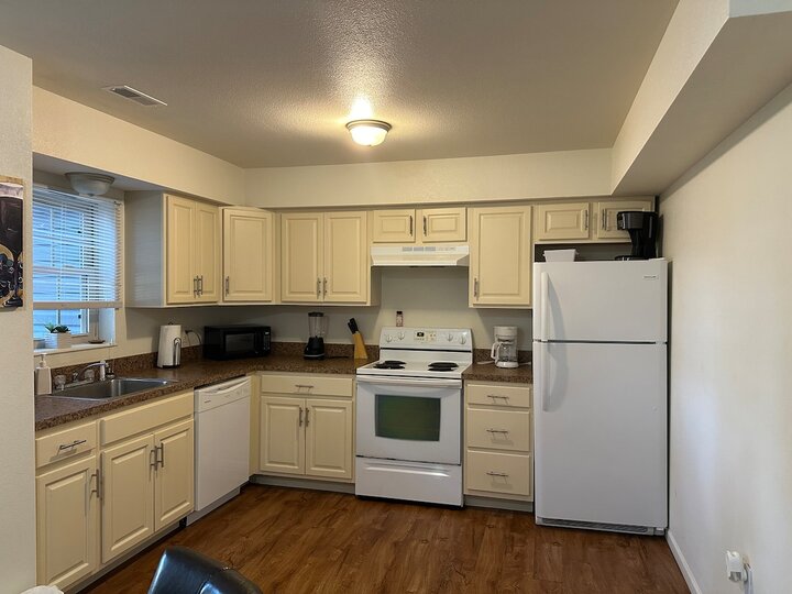 Rental unit in St Robert, US